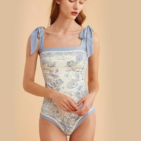 Brand New Reversible Blue Floral Classic 1 Piece Tummy Control Bathing Suit - Picture 2 of 5